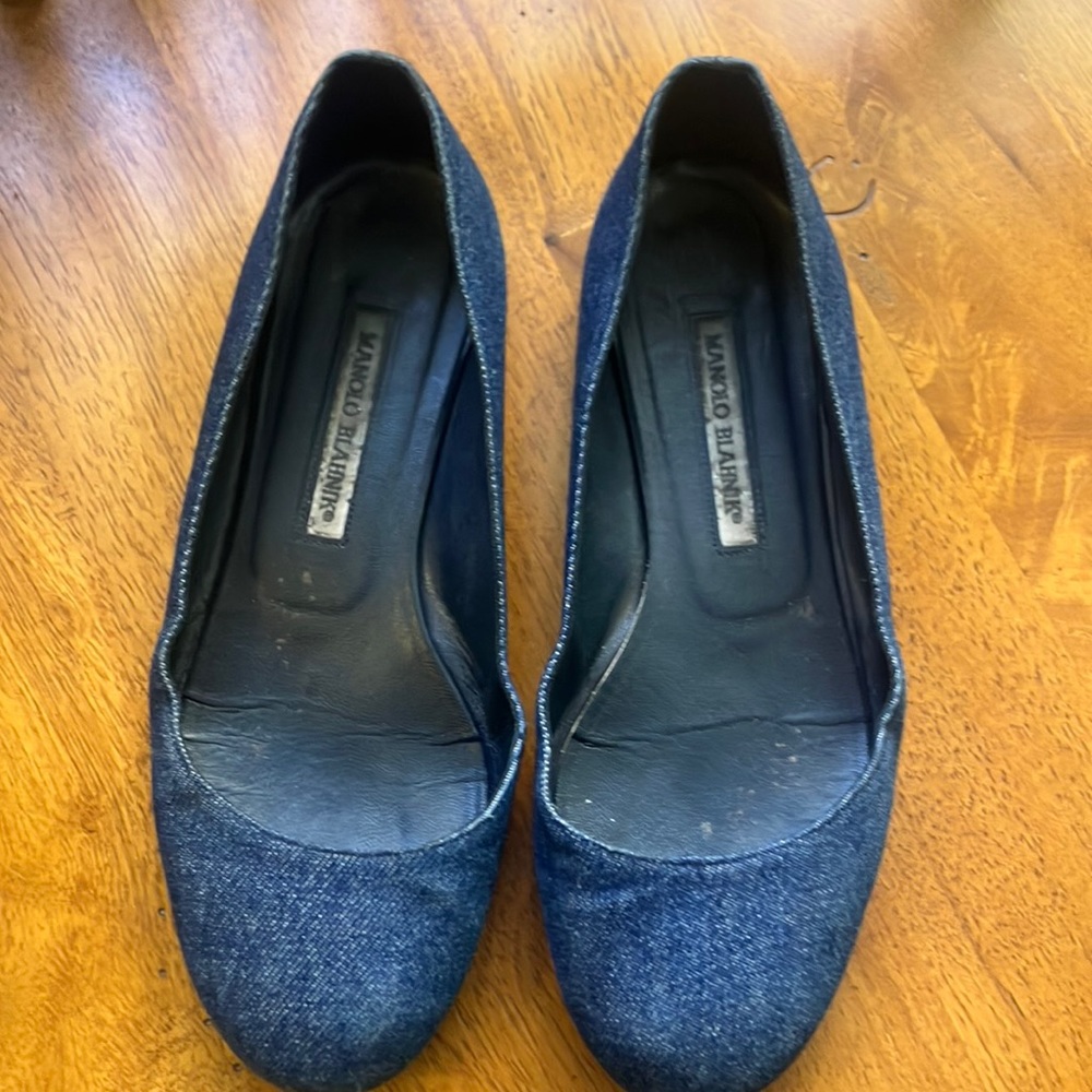 Manolo Blanhnik denim flats, size 39 (8)